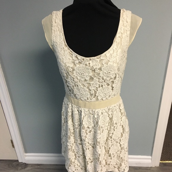 American Eagle Lined White Lace Back Cut Out Dress - Picture 2 of 10